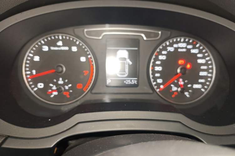 Used Audi Q3 2015 30 TFSI Comfort Model Instrument Cluster