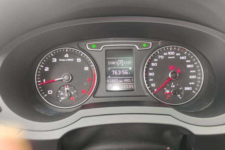 Used Audi Q3 2015 35 TFSI Comfort Model Instrument Cluster
