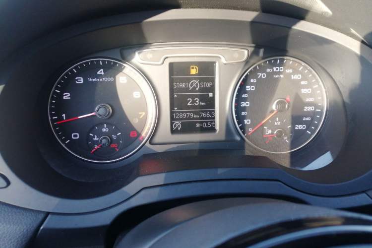 Used Audi Q3 2015 35 TFSI Millionth Anniversary Comfort Model Instrument Cluster