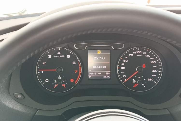Used Audi Q3 2015 35 TFSI Ambition Edition Instrument Cluster