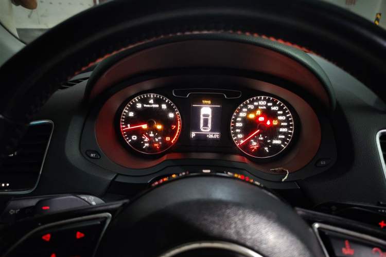 Used Audi Q3 2015 35 TFSI Comfort Model Instrument Cluster