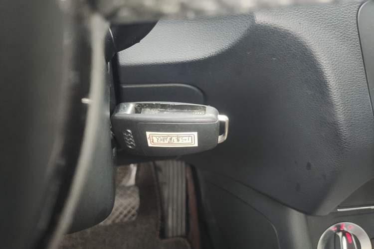 Used Audi Q3 2015 35 TFSI Comfort Model Interior 1