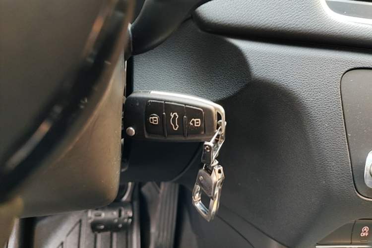 Used Audi Q3 2015 35 TFSI quattro Technology Edition Interior 1
