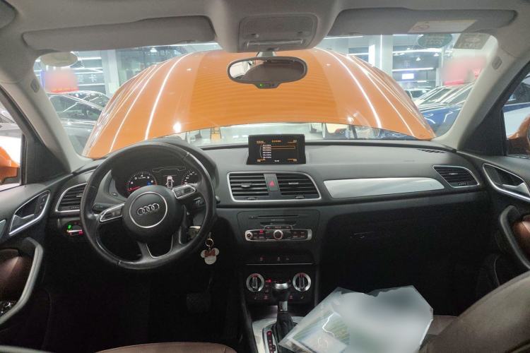 Used Audi Q3 2015 35 TFSI Comfort Model Interior 2