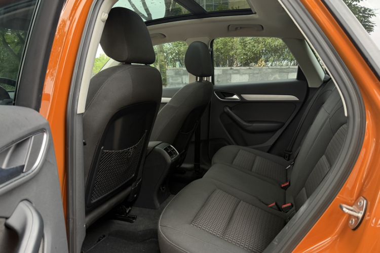 Used Audi Q3 2015 30 TFSI Ambition Edition Interior 3