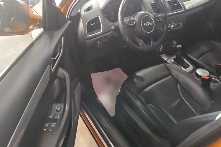 Used Audi Q3 2015 35 TFSI quattro Technology Edition Interior 3
