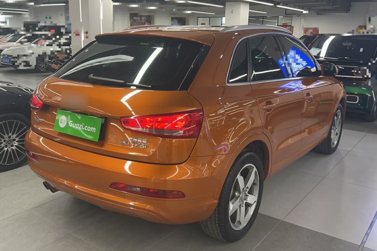 Used Audi Q3 2015 30 TFSI Ambition Edition Interior 6