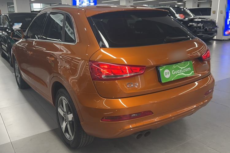 Used Audi Q3 2015 30 TFSI Ambition Edition Interior 8