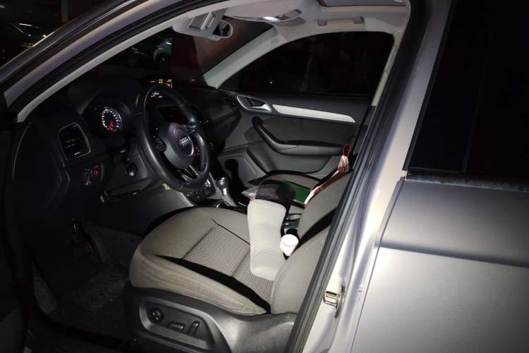 Used Audi Q3 2015 30 TFSI Ambition Edition Left Front Seat