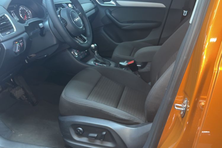 Used Audi Q3 2015 30 TFSI Ambition Edition Left Front Seat