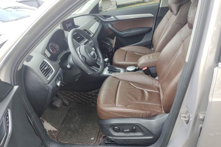 Used Audi Q3 2015 35 TFSI Comfort Model Left Front Seat
