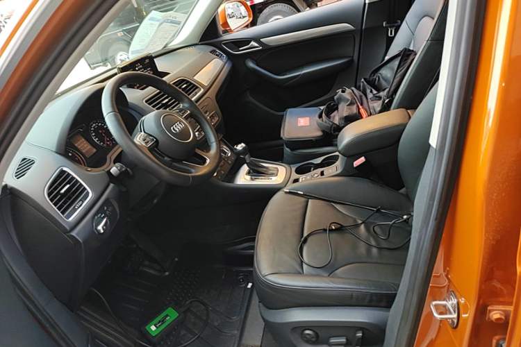 Used Audi Q3 2015 35 TFSI quattro Technology Edition Left Front Seat