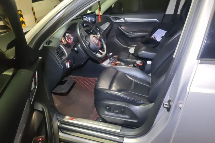 Used Audi Q3 2015 35 TFSI quattro Technology Edition Left Front Seat