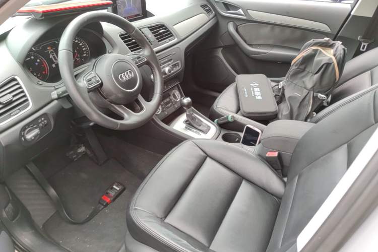 Used Audi Q3 2015 35 TFSI Ambition Edition Left Front Seat