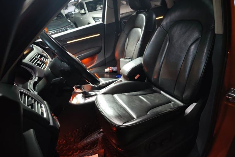 Used Audi Q3 2015 35 TFSI Comfort Model Left Front Seat