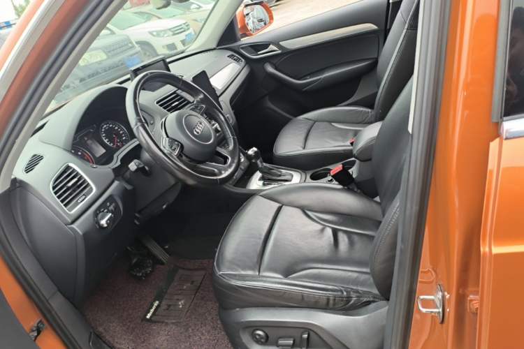 Used Audi Q3 2015 35 TFSI quattro Technology Edition Left Front Seat