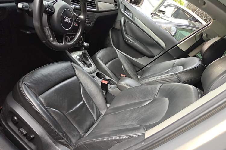 Used Audi Q3 2015 35 TFSI quattro Technology Edition Left Front Seat