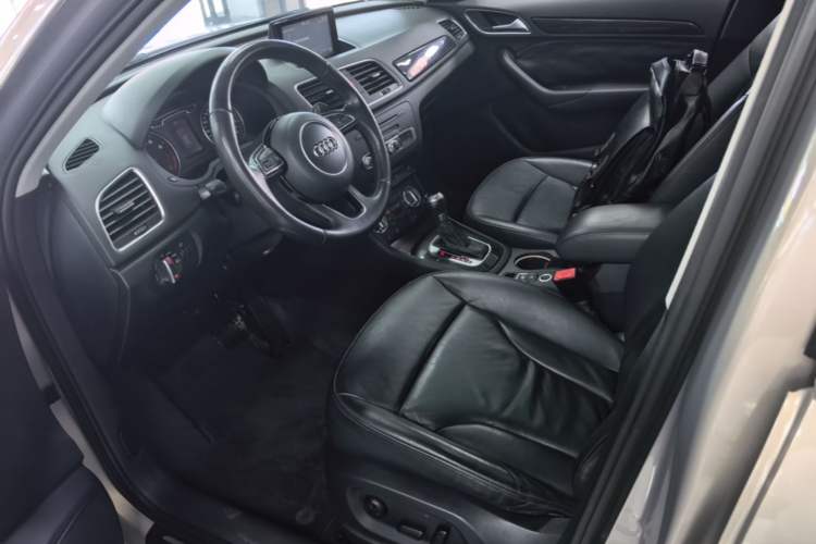 Used Audi Q3 2015 35 TFSI quattro Technology Edition Left Front Seat