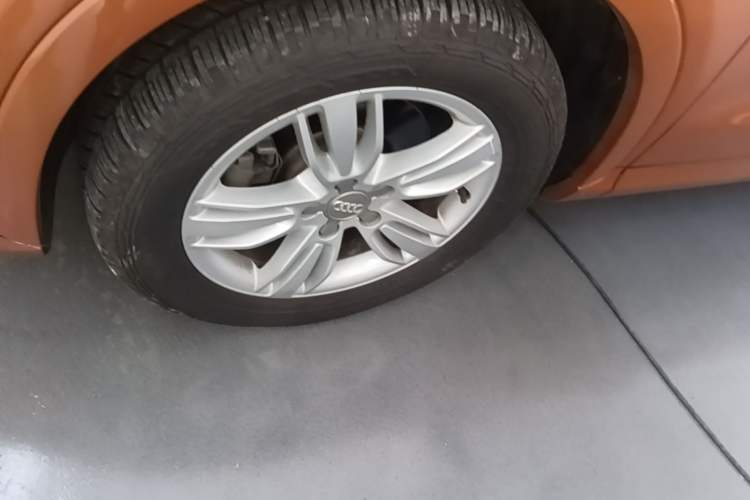 Used Audi Q3 2015 35 TFSI quattro Technology Edition Left Front Wheel Hub