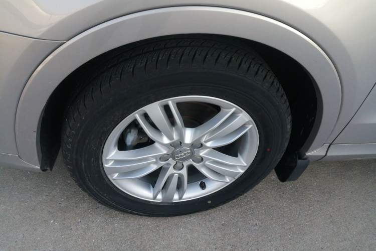 Used Audi Q3 2015 35 TFSI Millionth Anniversary Comfort Model Left Front Wheel Hub