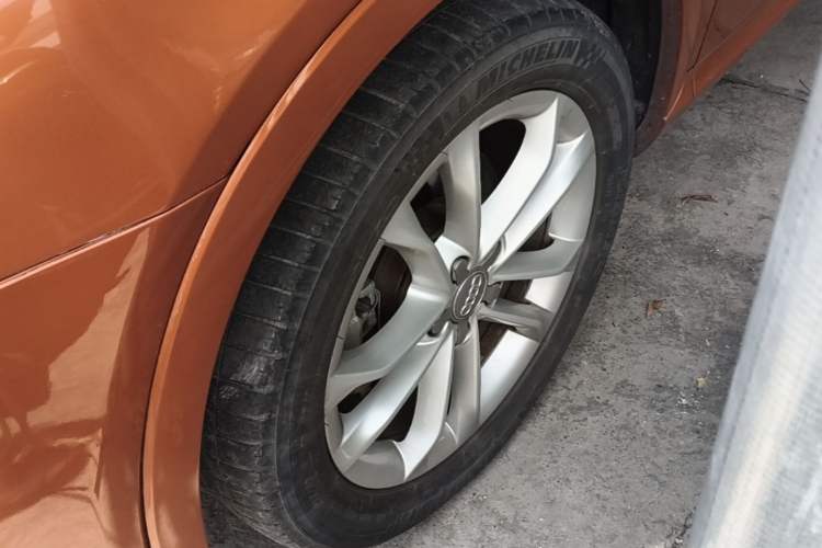 Used Audi Q3 2015 35 TFSI Ambition Edition Left Front Wheel Hub