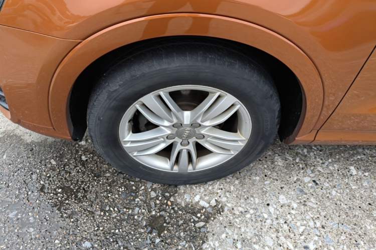 Used Audi Q3 2015 35 TFSI quattro Technology Edition Left Front Wheel Hub