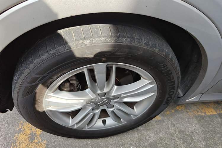 Used Audi Q3 2015 35 TFSI quattro Technology Edition Left Front Wheel Hub