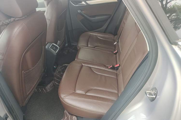 Used Audi Q3 2015 35 TFSI Comfort Model Left Rear Seat