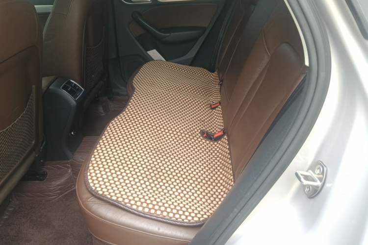 Used Audi Q3 2015 35 TFSI Comfort Model Left Rear Seat
