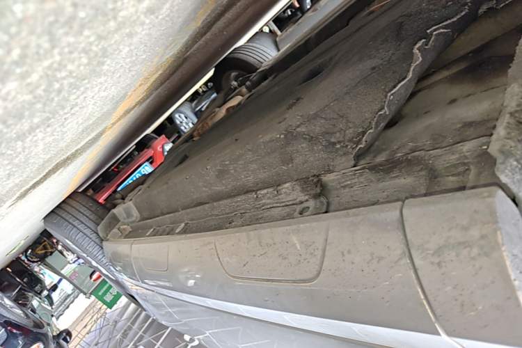 Used Audi Q3 2015 35 TFSI quattro Technology Edition Left Side Sill