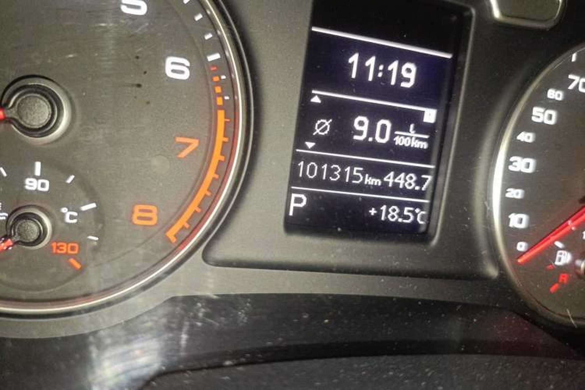 Used Audi Q3 2015 35 TFSI Comfort Model Odometer Close Up