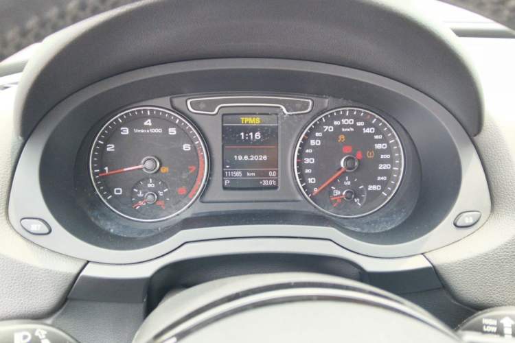 Used Audi Q3 2015 35 TFSI quattro Technology Edition Odometer Close Up