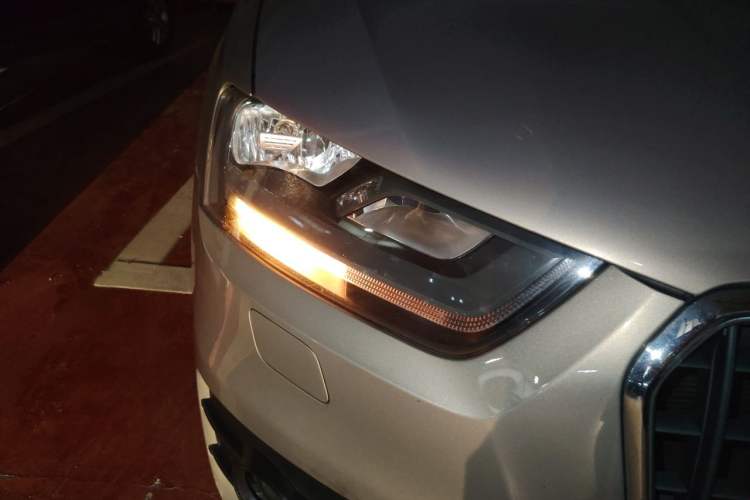 Used Audi Q3 2015 30 TFSI Ambition Edition Right Front Headlight