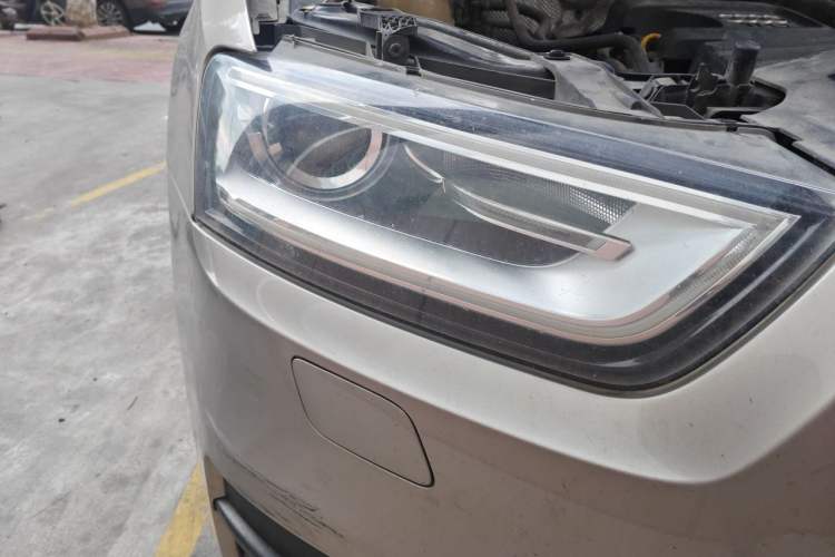 Used Audi Q3 2015 30 TFSI Comfort Model Right Front Headlight