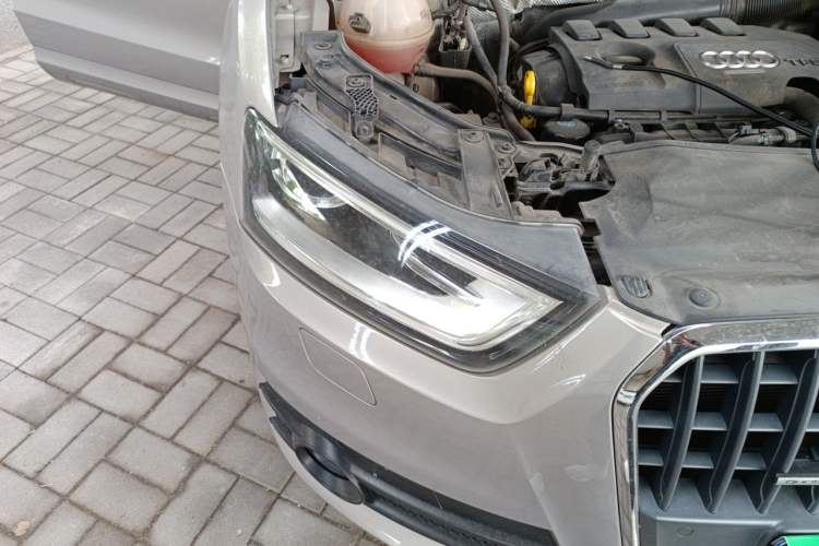 Used Audi Q3 2015 35 TFSI Comfort Model Right Front Headlight