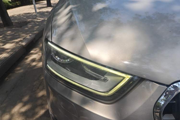 Used Audi Q3 2015 30 TFSI Comfort Model Right Front Headlight