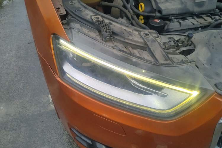 Used Audi Q3 2015 35 TFSI Ambition Edition Right Front Headlight