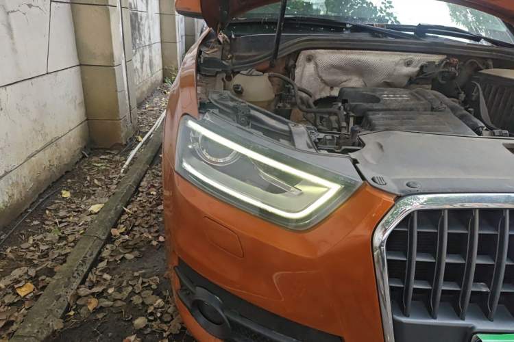 Used Audi Q3 2015 30 TFSI Comfort Model Right Front Headlight