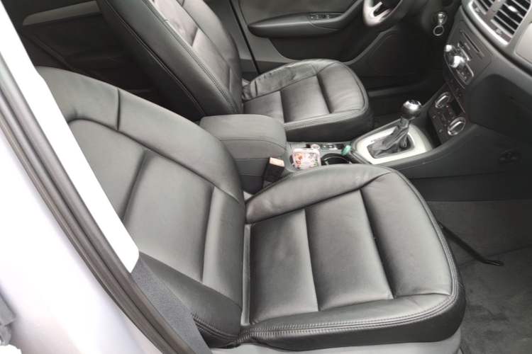 Used Audi Q3 2015 35 TFSI Ambition Edition Right Front Seat