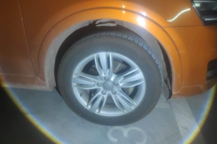 Used Audi Q3 2015 30 TFSI Comfort Model Right Front Wheel Hub
