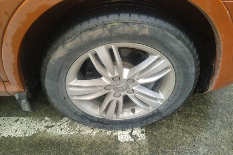 Used Audi Q3 2015 35 TFSI Ambition Edition Right Front Wheel Hub