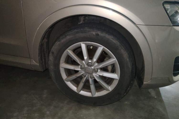 Used Audi Q3 2015 30 TFSI Ambition Edition Right Front Wheel Hub