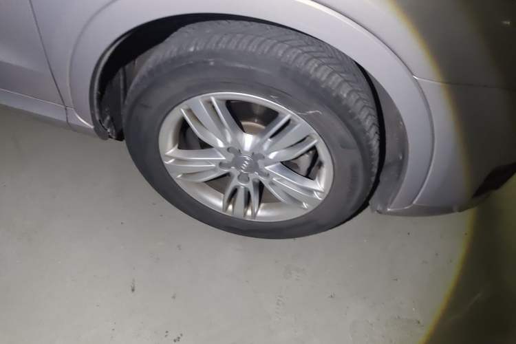 Used Audi Q3 2015 35 TFSI quattro Technology Edition Right Front Wheel Hub