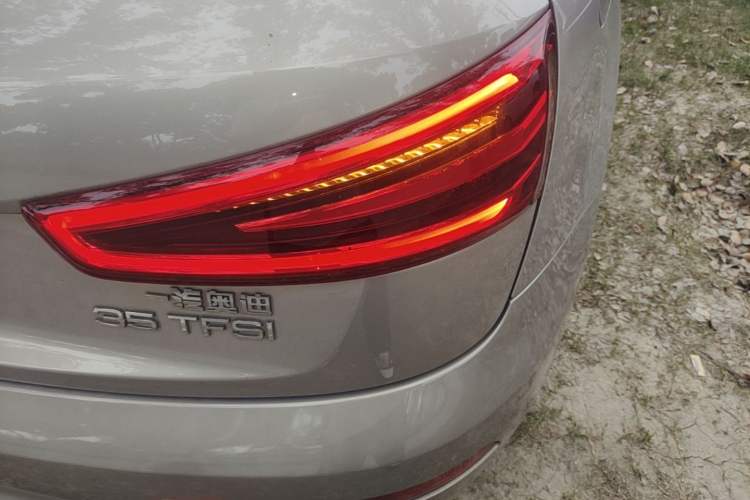 Used Audi Q3 2015 35 TFSI Comfort Model Right Rear Taillight