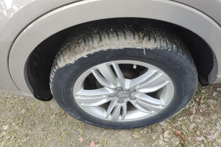 Used Audi Q3 2015 35 TFSI Comfort Model Right Rear Wheel Hub