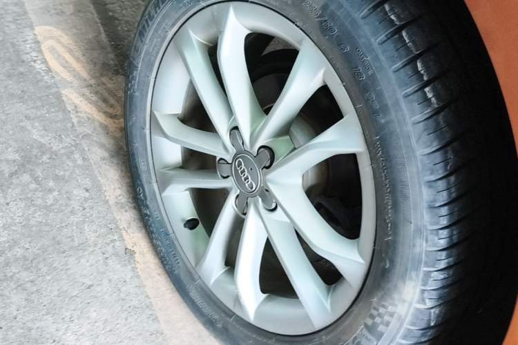 Used Audi Q3 2015 35 TFSI Ambition Edition Right Rear Wheel Hub