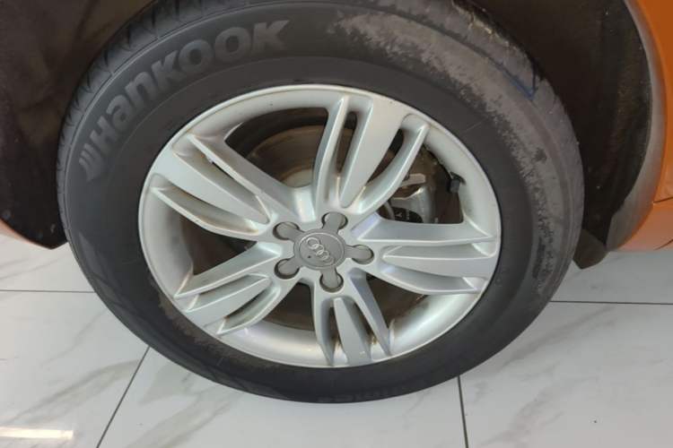Used Audi Q3 2015 35 TFSI Comfort Model Right Rear Wheel Hub