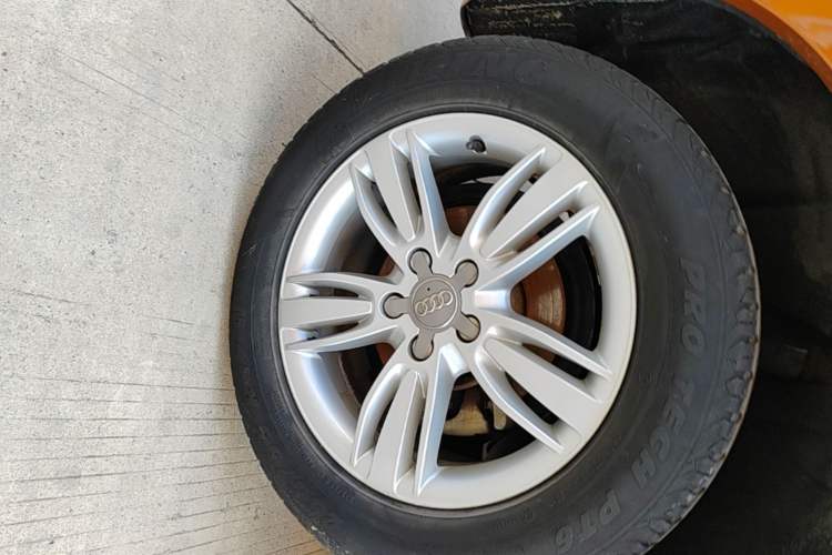 Used Audi Q3 2015 35 TFSI quattro Technology Edition Right Rear Wheel Hub