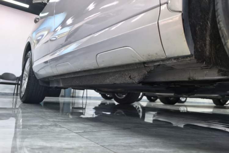 Used Audi Q3 2015 35 TFSI quattro Technology Edition Right Side Sill