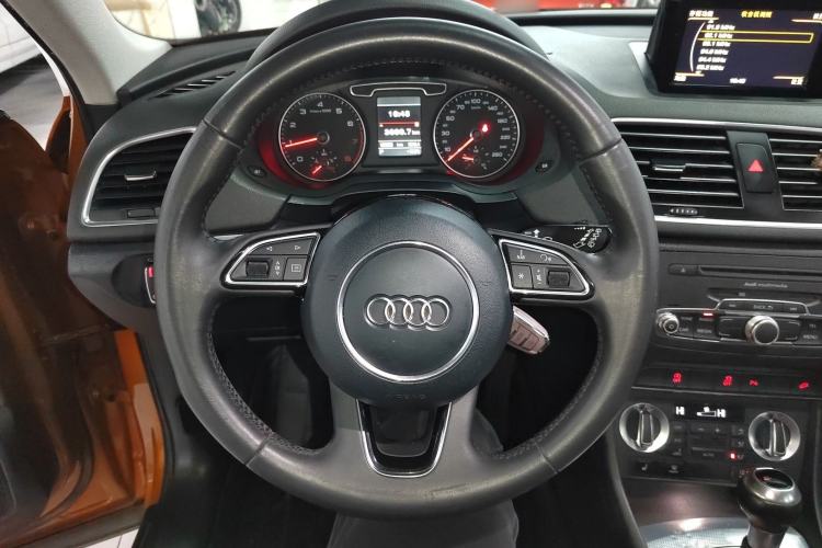 Used Audi Q3 2015 35 TFSI quattro Technology Edition Steering Wheel